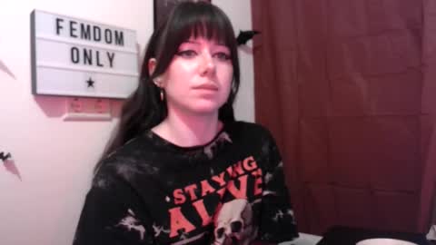 Snapshot of persephones_garden chatting on 05-06-26, 12:10 Persephone online show from 05-06-26, 12:10