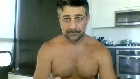 Snapshot of persianprince546 chatting on 05-31-26, 06:09 persianprince546 online show from 05-31-26, 06:09