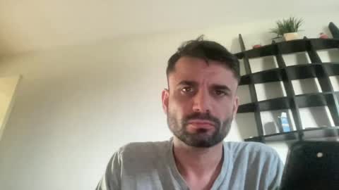 Snapshot of persianprince_13 chatting on 07-08-26, 07:07 persianprince_13 online show from 07-08-26, 07:07