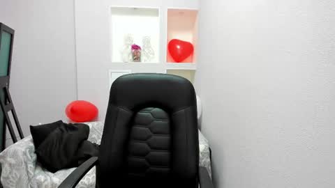 horror flying on the wings of the night.... online show from 02-15-26, 11:08