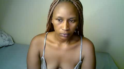 Snapshot of peru_queen chatting on 05-11-26, 06:05 peru_queen online show from 05-11-26, 06:05