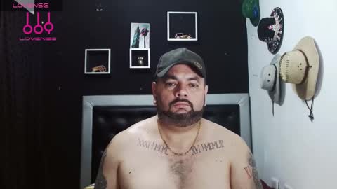 Snapshot of perverseveteranmanxxx chatting on 12-10-24, 11:08 Carlos online show from 12-10-24, 11:08