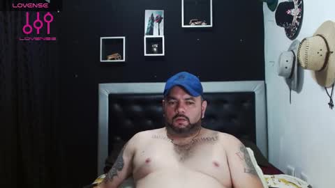 Snapshot of perverseveteranmanxxx chatting on 12-12-24, 10:52 Carlos online show from 12-12-24, 10:52