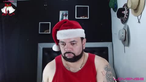 Snapshot of perverseveteranmanxxx chatting on 12-24-24, 01:27 Carlos online show from 12-24-24, 01:27