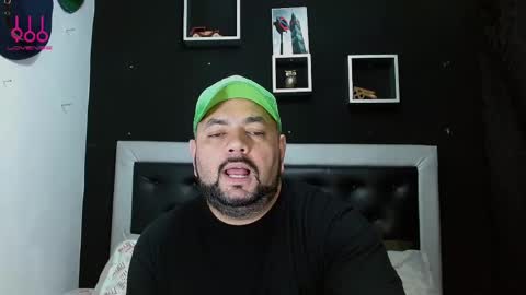 Snapshot of perverseveteranmanxxx chatting on 02-25-25, 02:58 Carlos online show from 02-25-25, 02:58