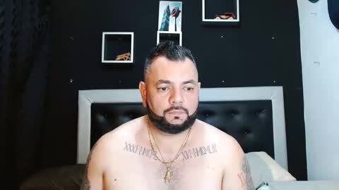 Snapshot of perverseveteranmanxxx chatting on 03-09-25, 01:14 Carlos online show from 03-09-25, 01:14