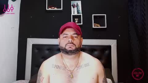 Snapshot of perverseveteranmanxxx chatting on 03-11-25, 11:26 Carlos online show from 03-11-25, 11:26