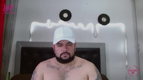 Snapshot of perverseveteranmanxxx chatting on 09-23-25, 06:55 Carlos online show from 09-23-25, 06:55