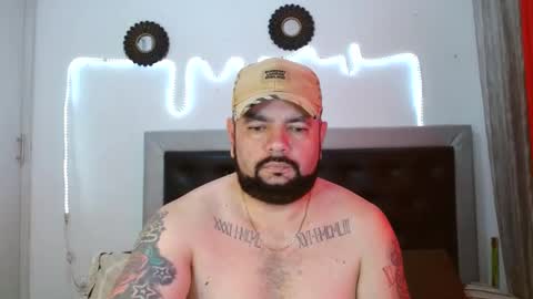 Snapshot of perverseveteranmanxxx chatting on 09-26-25, 03:16 Carlos online show from 09-26-25, 03:16