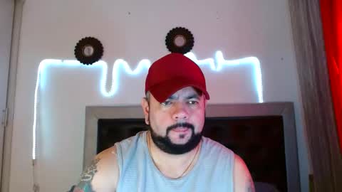 Snapshot of perverseveteranmanxxx chatting on 10-01-25, 02:23 Carlos online show from 10-01-25, 02:23