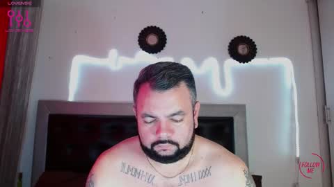 Snapshot of perverseveteranmanxxx chatting on 10-06-25, 01:08 Carlos online show from 10-06-25, 01:08
