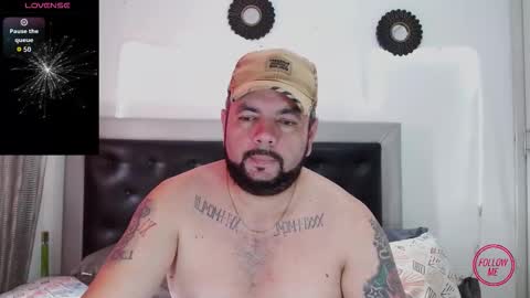 Snapshot of perverseveteranmanxxx chatting on 10-14-25, 12:50 Carlos online show from 10-14-25, 12:50