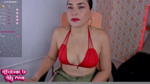 Snapshot of pervert_milf2023 chatting on 02-13-25, 07:31 Isabella online show from 02-13-25, 07:31