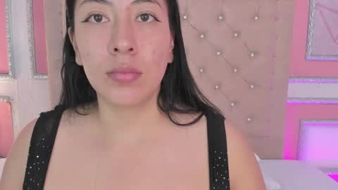 Snapshot of pervertedcurvy chatting on 05-03-26, 02:06 Lily online show from 05-03-26, 02:06