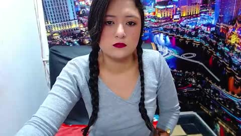 Snapshot of pervertt_linda chatting on 09-15-25, 06:52 Linda online show from 09-15-25, 06:52