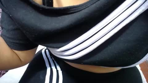 Snapshot of pervertt_linda chatting on 01-15-26, 01:48 Linda online show from 01-15-26, 01:48