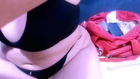 Snapshot of pervertt_nicole chatting on 10-31-25, 06:20 Nicole online show from 10-31-25, 06:20