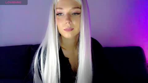 Snapshot of pervyblonde chatting on 01-17-25, 11:17 Isabella online show from 01-17-25, 11:17