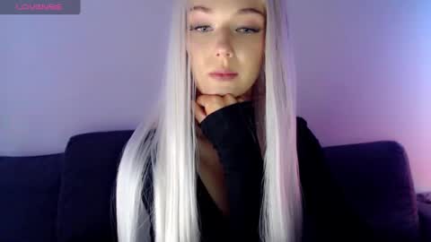 Snapshot of pervyblonde chatting on 02-04-25, 12:33 Isabella online show from 02-04-25, 12:33