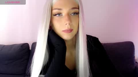 Snapshot of pervyblonde chatting on 02-20-25, 10:16 Isabella online show from 02-20-25, 10:16