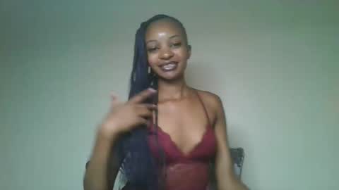 Snapshot of petal_palette chatting on 05-05-26, 07:05 Lolly online show from 05-05-26, 07:05