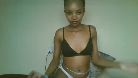 Snapshot of petal_palette chatting on 06-14-26, 07:16 Lolly online show from 06-14-26, 07:16
