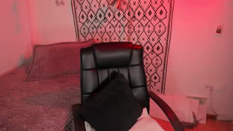 Rose online show from 02-15-25, 02:37