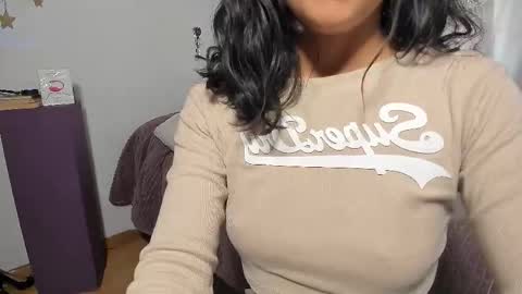 Rose online show from 09-25-25, 08:12