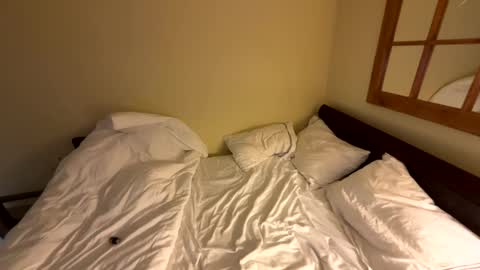 Snapshot of pete_mac chatting on 02-25-25, 10:07 Pete online show from 02-25-25, 10:07