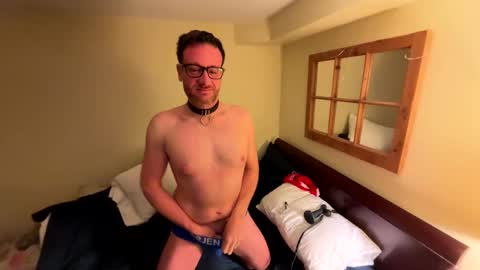 Snapshot of pete_mac chatting on 11-23-25, 11:54 Pete online show from 11-23-25, 11:54