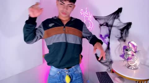 Peter online show from 10-22-25, 07:57