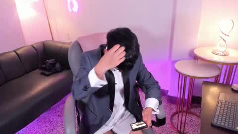 Peter online show from 11-22-25, 05:50