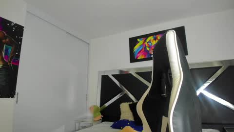 Snapshot of peter_coleman chatting on 12-21-24, 02:41 PeterColeman online show from 12-21-24, 02:41