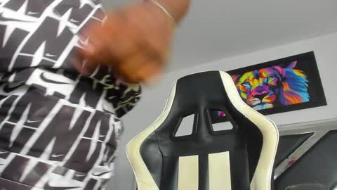 Snapshot of peter_coleman chatting on 01-22-25, 08:07 PeterColeman online show from 01-22-25, 08:07