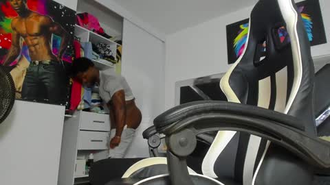 Snapshot of peter_coleman chatting on 01-23-25, 04:19 PeterColeman online show from 01-23-25, 04:19