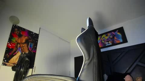 Snapshot of peter_coleman chatting on 09-18-25, 04:58 PeterColeman online show from 09-18-25, 04:58