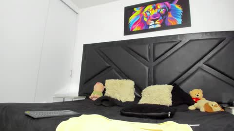 Snapshot of peter_coleman chatting on 09-20-25, 01:17 PeterColeman online show from 09-20-25, 01:17