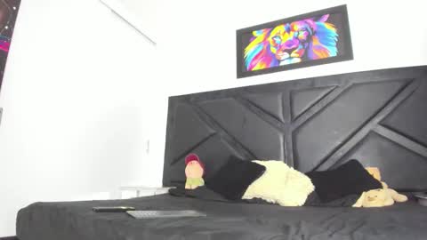 Snapshot of peter_coleman chatting on 10-12-25, 02:21 PeterColeman online show from 10-12-25, 02:21