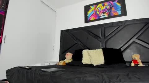 Snapshot of peter_coleman chatting on 10-19-25, 11:27 PeterColeman online show from 10-19-25, 11:27