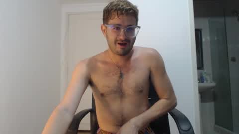 Snapshot of peter_x_annaud chatting on 01-13-25, 10:58 FELIPE online show from 01-13-25, 10:58