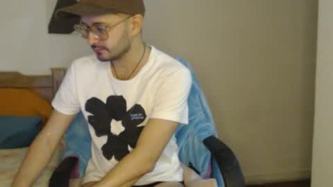 Snapshot of peter_x_annaud chatting on 10-09-25, 11:08 FELIPE online show from 10-09-25, 11:08