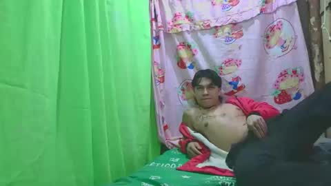 peteresmitd17 online show from 12-14-25, 02:17