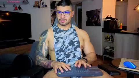 Snapshot of peterjack7 chatting on 01-07-26, 02:47 Peter Jack online show from 01-07-26, 02:47