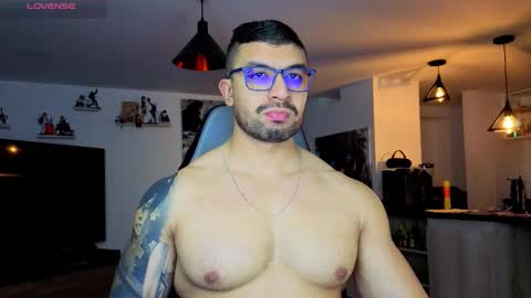 Snapshot of peterjack7 chatting on 01-09-26, 03:09 Peter Jack online show from 01-09-26, 03:09