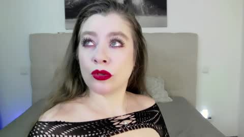 Peters Emily online show from 02-06-25, 03:09