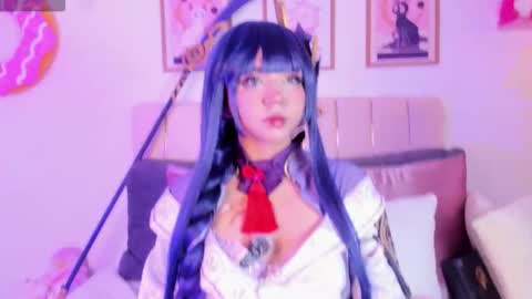 Snapshot of petit_rosseowo chatting on 10-29-25, 11:50 Im Rosse but u can call me Rossie or Rosita . online show from 10-29-25, 11:50