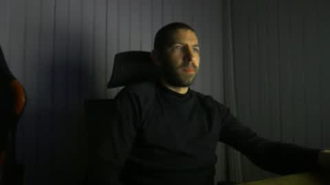 Snapshot of petitcoquin91 chatting on 02-06-26, 08:23 Paco online show from 02-06-26, 08:23