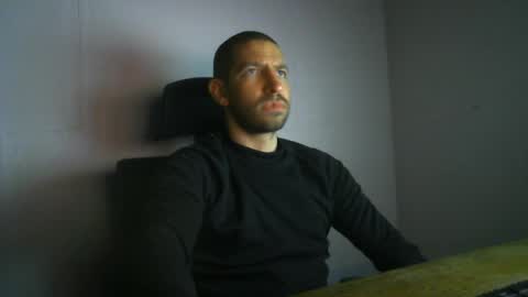 Snapshot of petitcoquin91 chatting on 04-01-26, 07:11 Paco online show from 04-01-26, 07:11