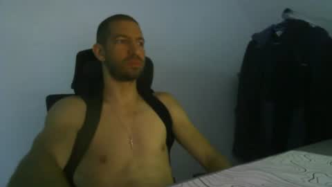 Snapshot of petitcoquin91 chatting on 08-04-26, 06:49 Paco online show from 08-04-26, 06:49