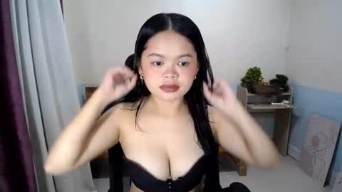 Snapshot of petite_angelxxx chatting on 07-10-26, 10:07 petite_angelxxx online show from 07-10-26, 10:07